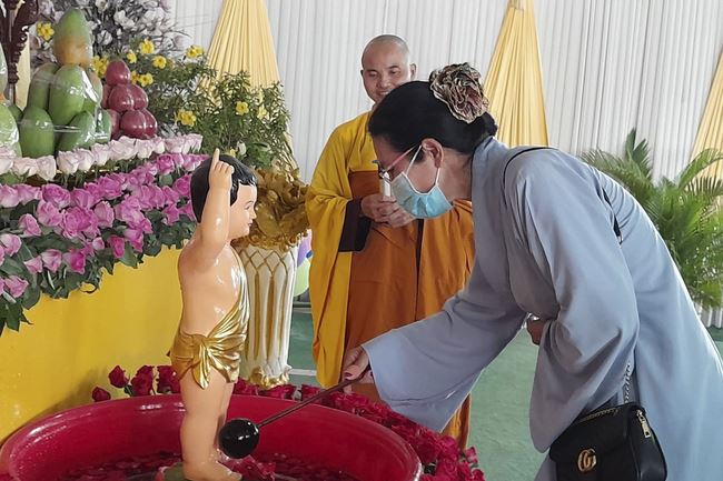 The Buddha's Great Birthday Ceremony at  Cambodia Hoang Phap Pagoda