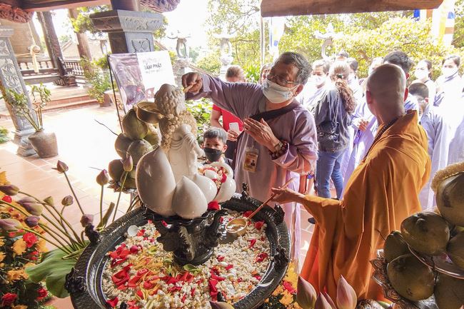 Buddha bathing ceremony - Opening of the Buddha's Birthday week at Hoa Phuc Pagoda