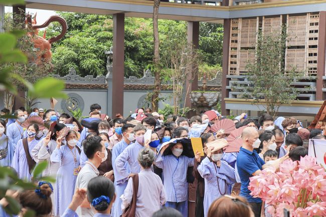 Buddha bathing ceremony - Opening of the Buddha's Birthday week at Hoa Phuc Pagoda