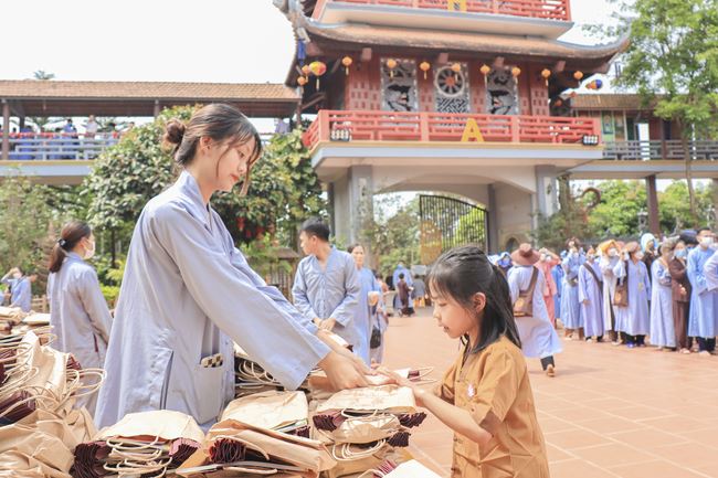 Buddha bathing ceremony - Opening of the Buddha's Birthday week at Hoa Phuc Pagoda