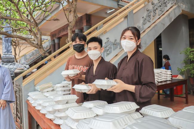 Buddha bathing ceremony - Opening of the Buddha's Birthday week at Hoa Phuc Pagoda