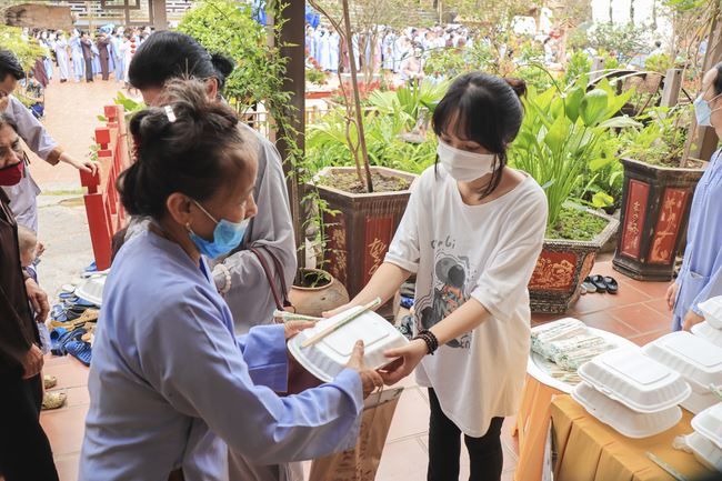 Buddha bathing ceremony - Opening of the Buddha's Birthday week at Hoa Phuc Pagoda