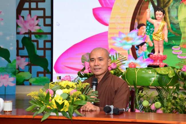 Parade of carriages decorated with flowers of Wisdom Nurturing class to welcome the Buddha's Birthday.