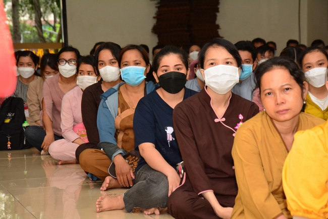 Parade of carriages decorated with flowers of Wisdom Nurturing class to welcome the Buddha's Birthday.