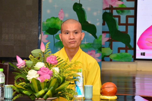 Parade of carriages decorated with flowers of Wisdom Nurturing class to welcome the Buddha's Birthday.