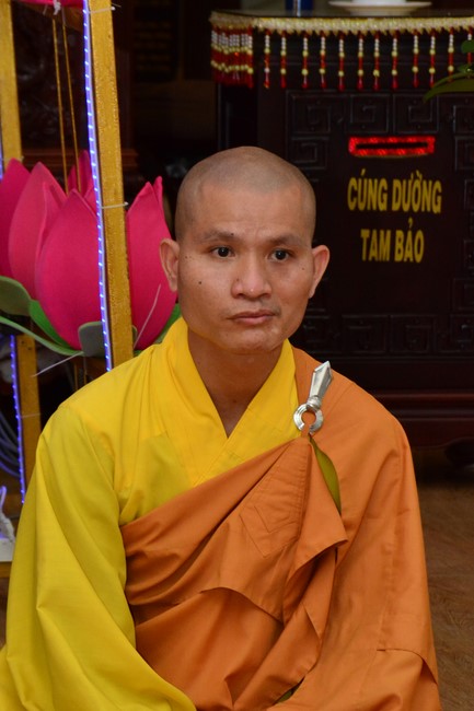 Parade of carriages decorated with flowers of Wisdom Nurturing class to welcome the Buddha's Birthday.