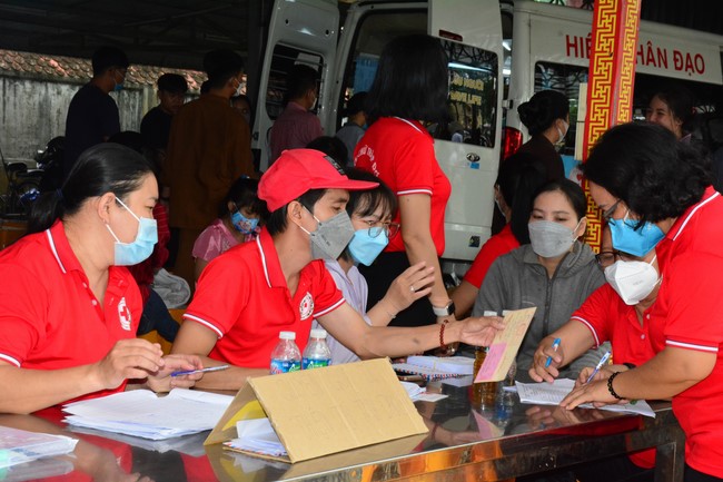 Humanitarian Blood Donation