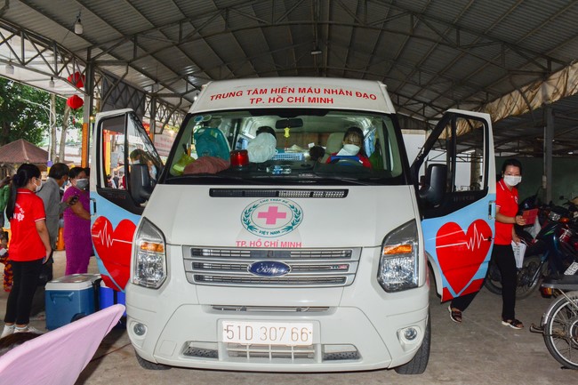 Humanitarian Blood Donation