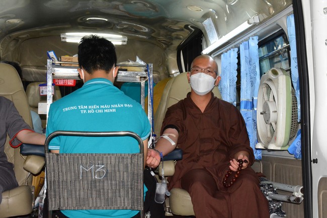 Humanitarian Blood Donation