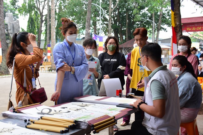 Humanitarian Blood Donation