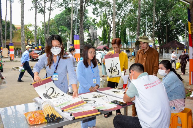 Humanitarian Blood Donation