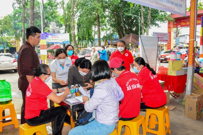 Humanitarian Blood Donation