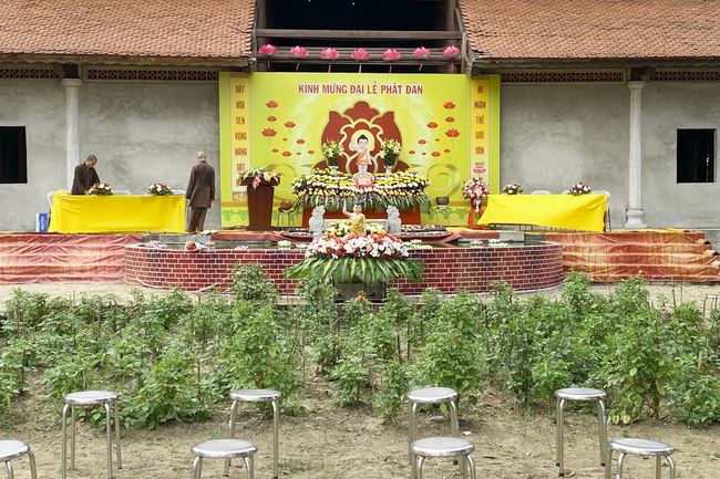 Solemnity of the Buddha's Great Birthday Ceremony at  Van Dai Phuoc Pagoda
