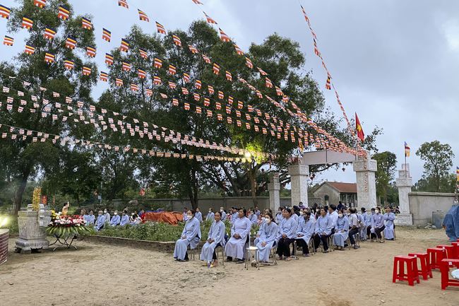 Solemnity of the Buddha's Great Birthday Ceremony at  Van Dai Phuoc Pagoda