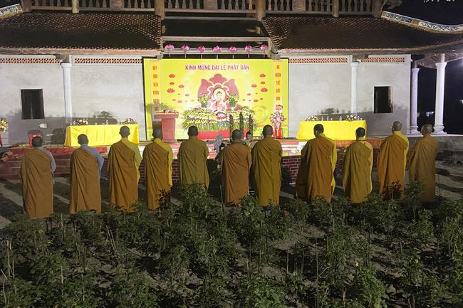 Solemnity of the Buddha's Great Birthday Ceremony at  Van Dai Phuoc Pagoda