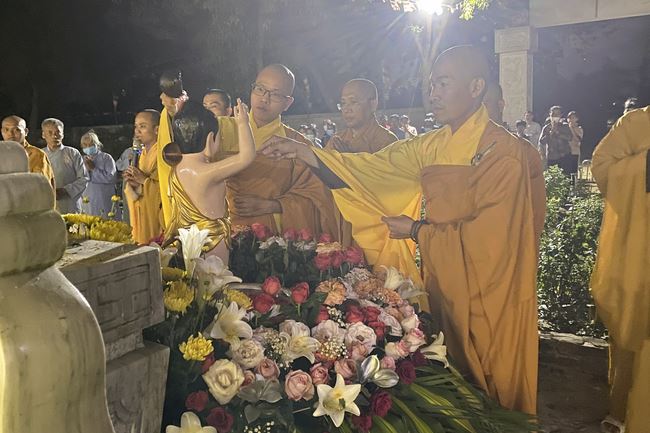 Solemnity of the Buddha's Great Birthday Ceremony at  Van Dai Phuoc Pagoda
