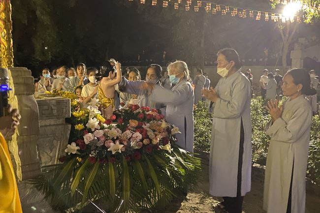 Solemnity of the Buddha's Great Birthday Ceremony at  Van Dai Phuoc Pagoda