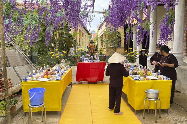 Solemnity of the Buddha's Great Birthday Ceremony at  Van Dai Phuoc Pagoda