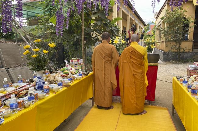 Solemnity of the Buddha's Great Birthday Ceremony at  Van Dai Phuoc Pagoda