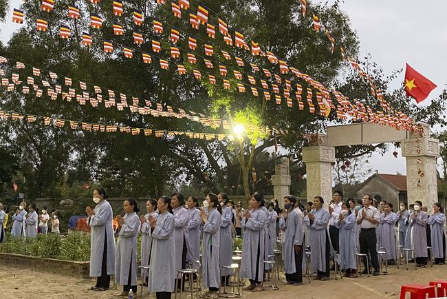 Solemnity of the Buddha's Great Birthday Ceremony at  Van Dai Phuoc Pagoda