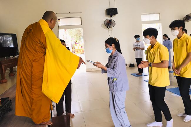 Three-Jewel Refuge Ceremony at Dong Cao Pagoda