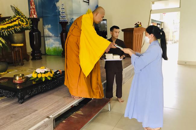 Three-Jewel Refuge Ceremony at Dong Cao Pagoda