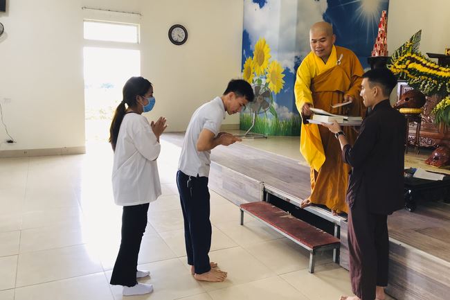 Three-Jewel Refuge Ceremony at Dong Cao Pagoda