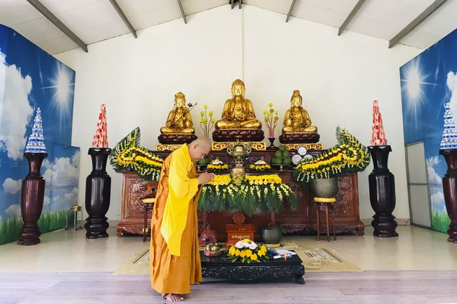 Three-Jewel Refuge Ceremony at Dong Cao Pagoda