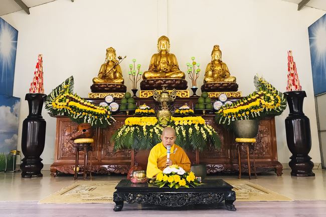 Three-Jewel Refuge Ceremony at Dong Cao Pagoda