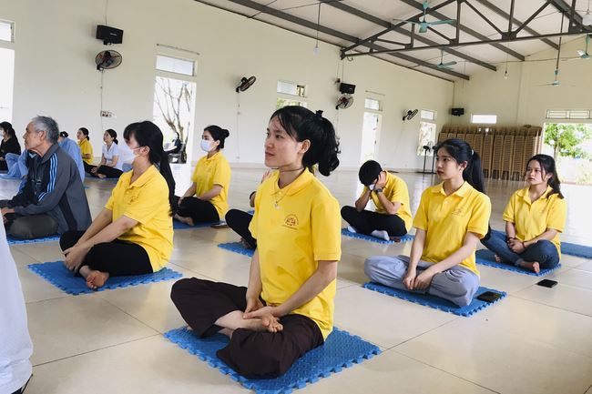 Three-Jewel Refuge Ceremony at Dong Cao Pagoda