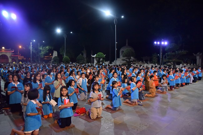 The 6th Day of Huong Phap Branch 's Teenage Retreat, Cu Chi