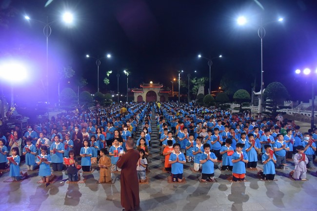 The 6th Day of Huong Phap Branch 's Teenage Retreat, Cu Chi