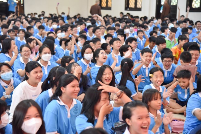 The 6th Day of Huong Phap Branch 's Teenage Retreat, Cu Chi