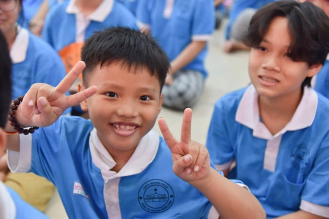 The 6th Day of Huong Phap Branch 's Teenage Retreat, Cu Chi