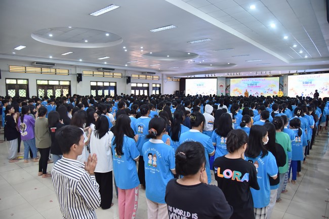 The 6th Day of Huong Phap Branch 's Teenage Retreat, Cu Chi