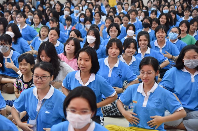 The 6th Day of Huong Phap Branch 's Teenage Retreat, Cu Chi