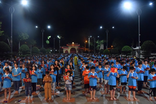 The 6th Day of Huong Phap Branch 's Teenage Retreat, Cu Chi