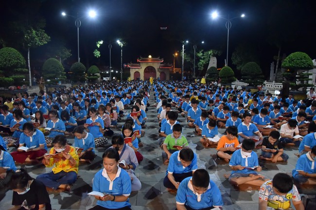 The 6th Day of Huong Phap Branch 's Teenage Retreat, Cu Chi