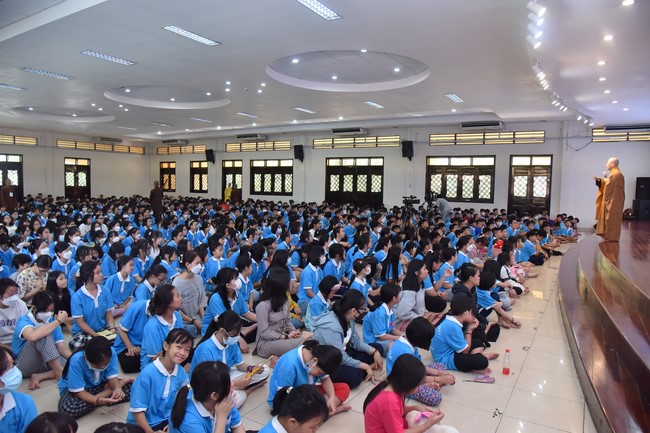 The 6th Day of Huong Phap Branch 's Teenage Retreat, Cu Chi