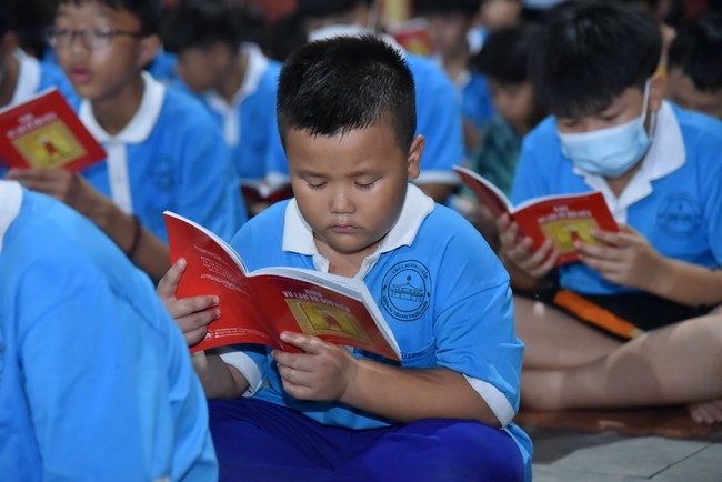 The 6th Day of Huong Phap Branch 's Teenage Retreat, Cu Chi