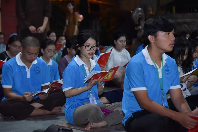 The 6th Day of Huong Phap Branch 's Teenage Retreat, Cu Chi