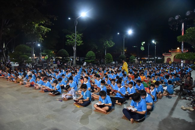 The 6th Day of Huong Phap Branch 's Teenage Retreat, Cu Chi