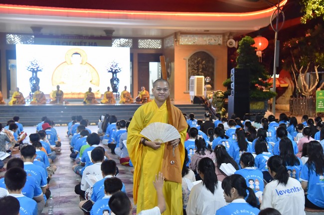 The 6th Day of Huong Phap Branch 's Teenage Retreat, Cu Chi