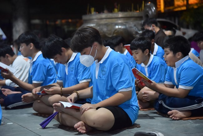 The 6th Day of Huong Phap Branch 's Teenage Retreat, Cu Chi