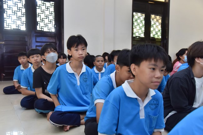 The 6th Day of Huong Phap Branch 's Teenage Retreat, Cu Chi