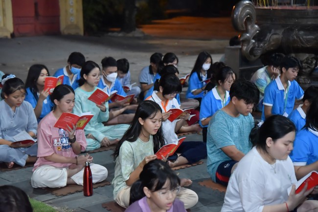 The 6th Day of Huong Phap Branch 's Teenage Retreat, Cu Chi