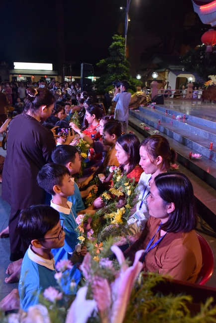 The Last Day of Huong Phap Branch 's Teenage Retreat, Cu Chi