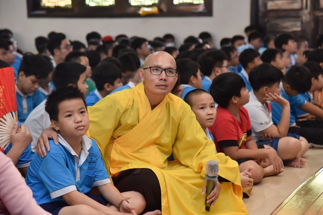 The Last Day of Huong Phap Branch 's Teenage Retreat, Cu Chi