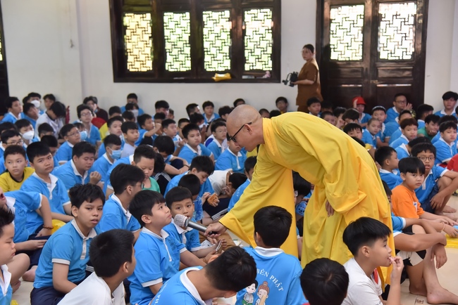 The Last Day of Huong Phap Branch 's Teenage Retreat, Cu Chi