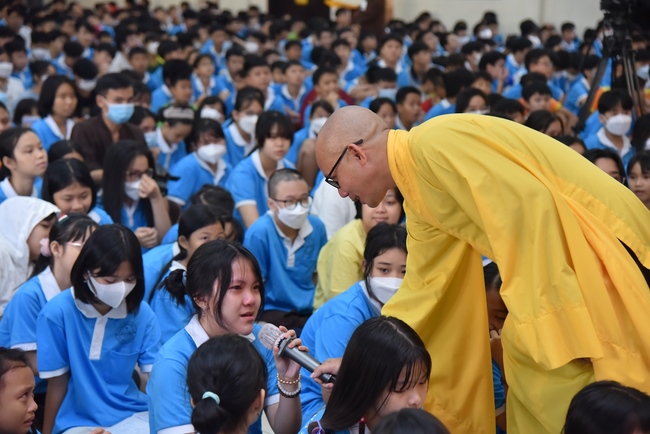 The Last Day of Huong Phap Branch 's Teenage Retreat, Cu Chi